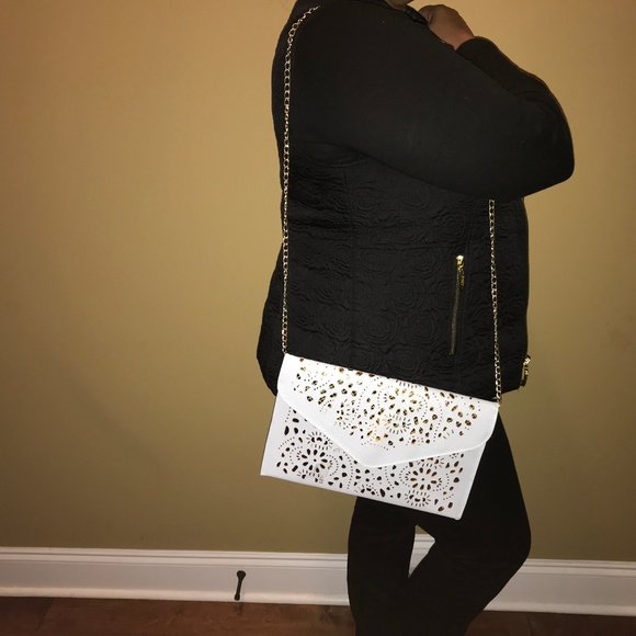 Women's White and Gold Envelope Clutch Purse - Picture 2 of 6